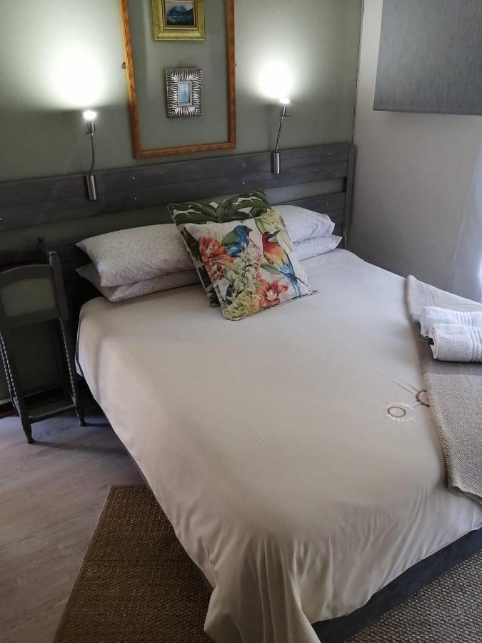 36 Mount Road Guesthouse And Self Catering Port Elizabeth Luaran gambar