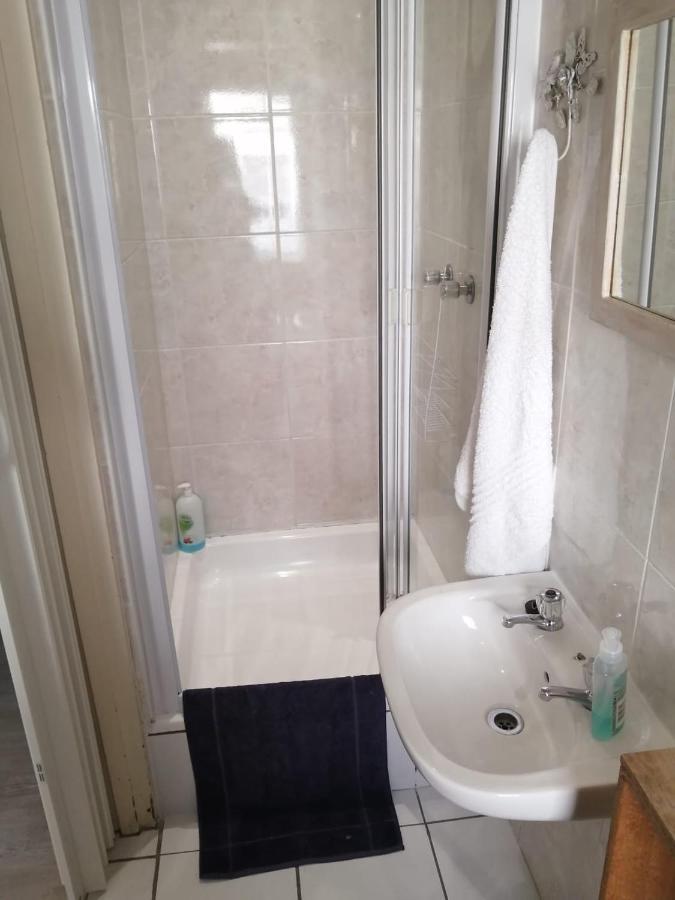 36 Mount Road Guesthouse And Self Catering Port Elizabeth Luaran gambar