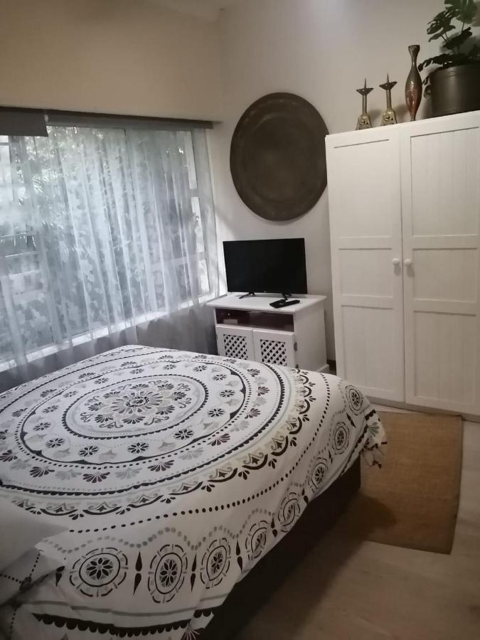 36 Mount Road Guesthouse And Self Catering Port Elizabeth Luaran gambar